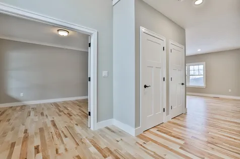 70 Ridgeview Lane New Boston NH 03070