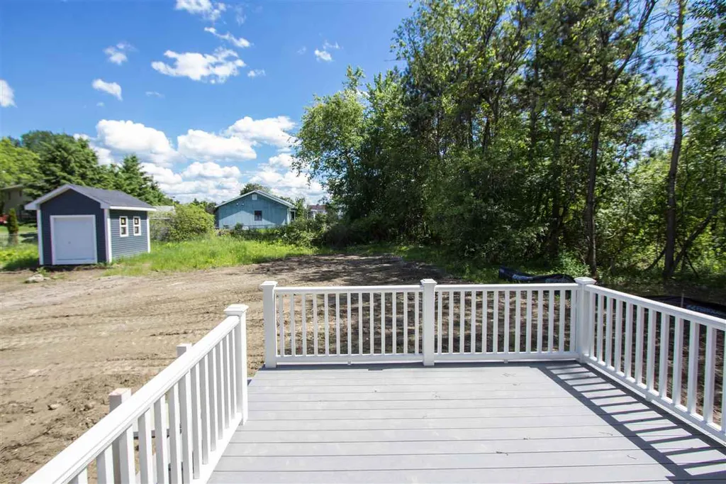 28 Taft Street Essex VT 05452