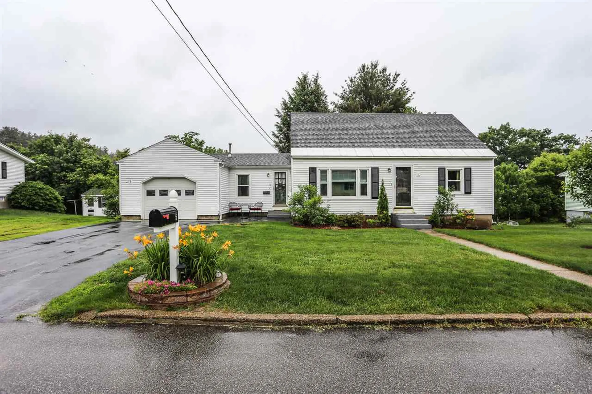 5 Bert Street Hooksett NH 03106