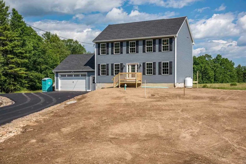 703 Hall Road Barrington NH 03825
