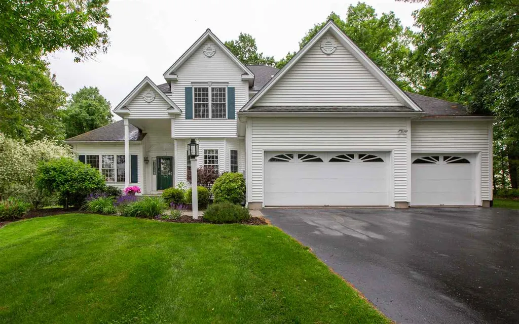 11 Apollo Way Salem NH 03079