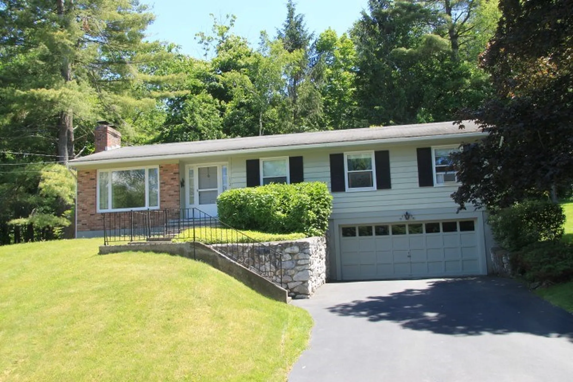 112 Pine Circle Bennington VT 05201