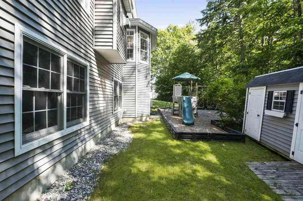 4 Emerson Road Concord NH 03301