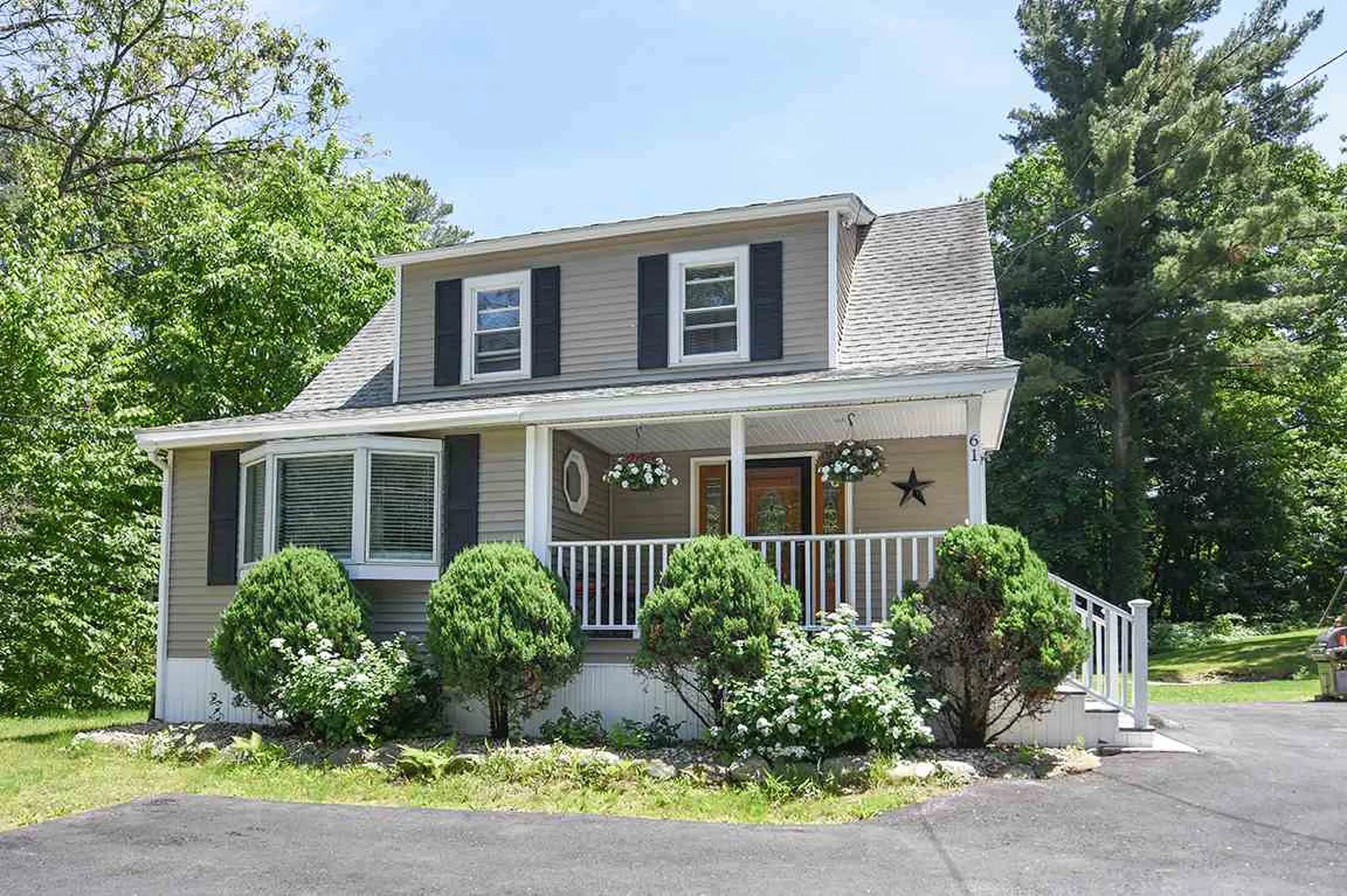61 Brookdale Road Salem NH 03079