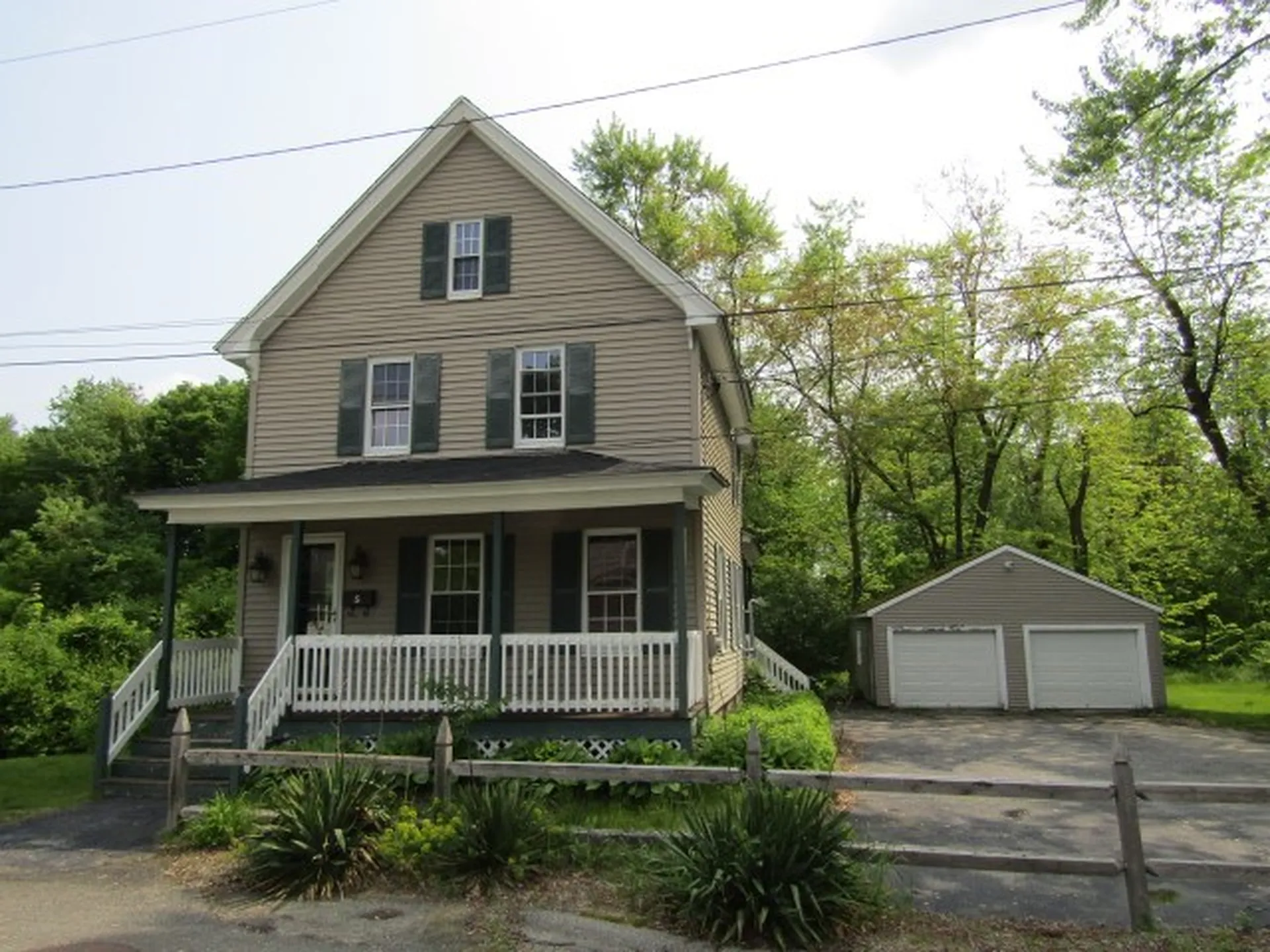 5 Desmarais Avenue Derry NH 03038