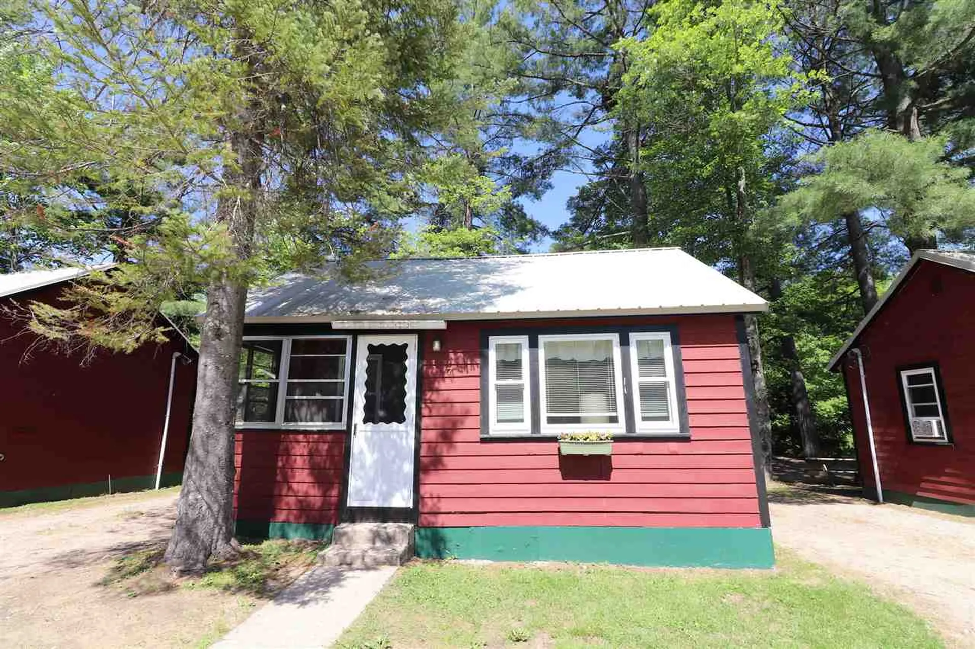 36 Main Street Woodstock NH 03262