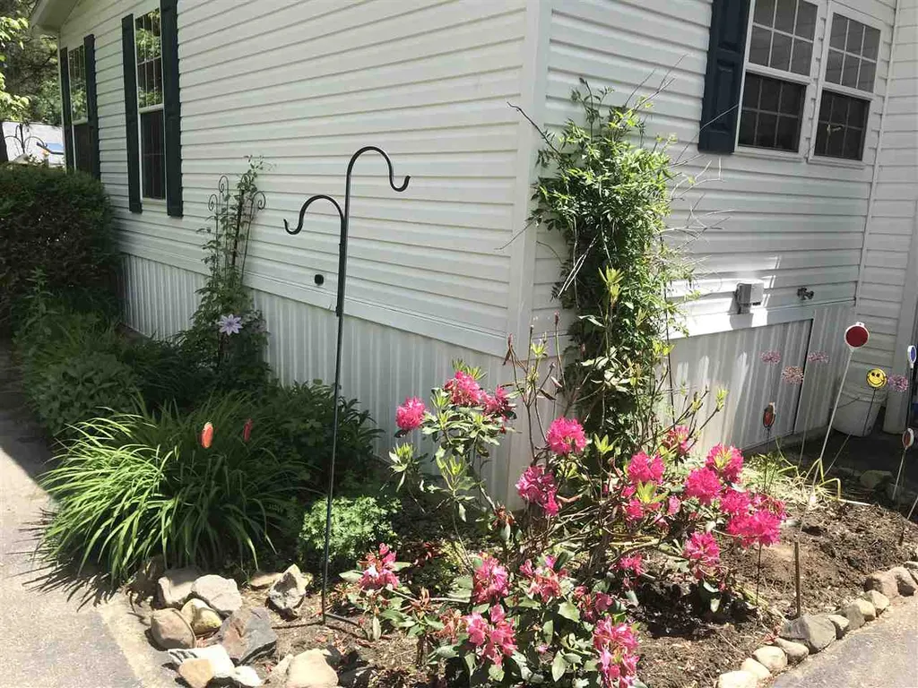 99 Eagle Drive Rochester NH 03868