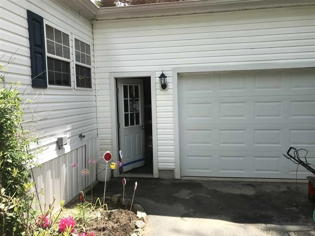 99 Eagle Drive Rochester NH 03868