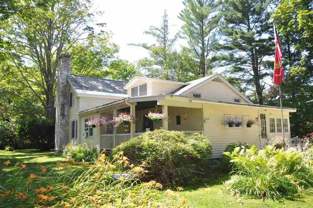123 Borough Road Sunderland VT 05250