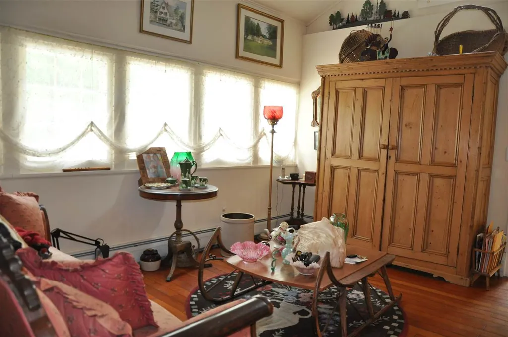 123 Borough Road Sunderland VT 05250