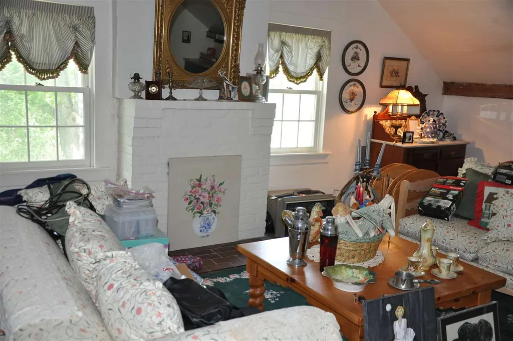 123 Borough Road Sunderland VT 05250