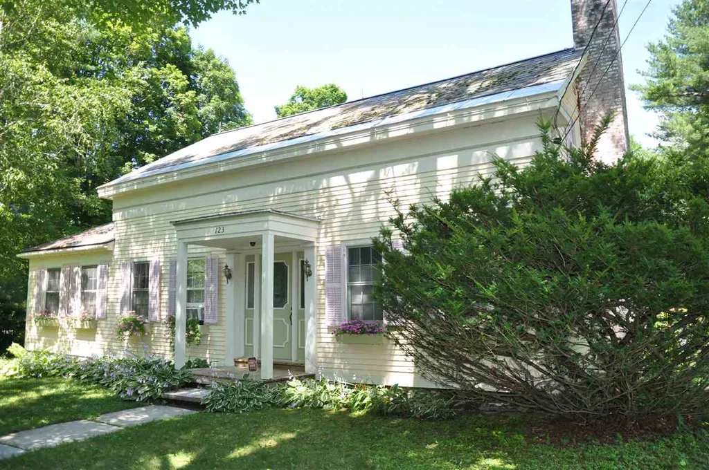 123 Borough Road Sunderland VT 05250