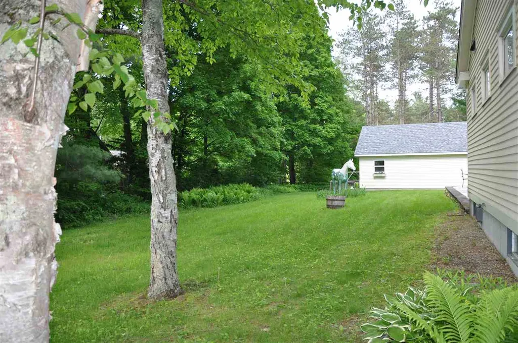 123 Borough Road Sunderland VT 05250