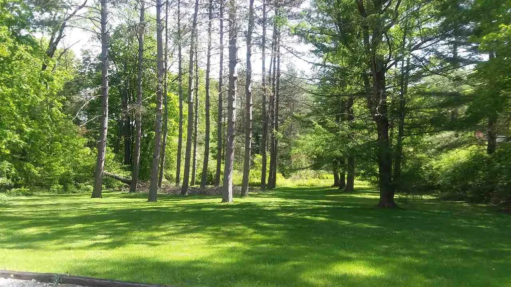 123 Borough Road Sunderland VT 05250