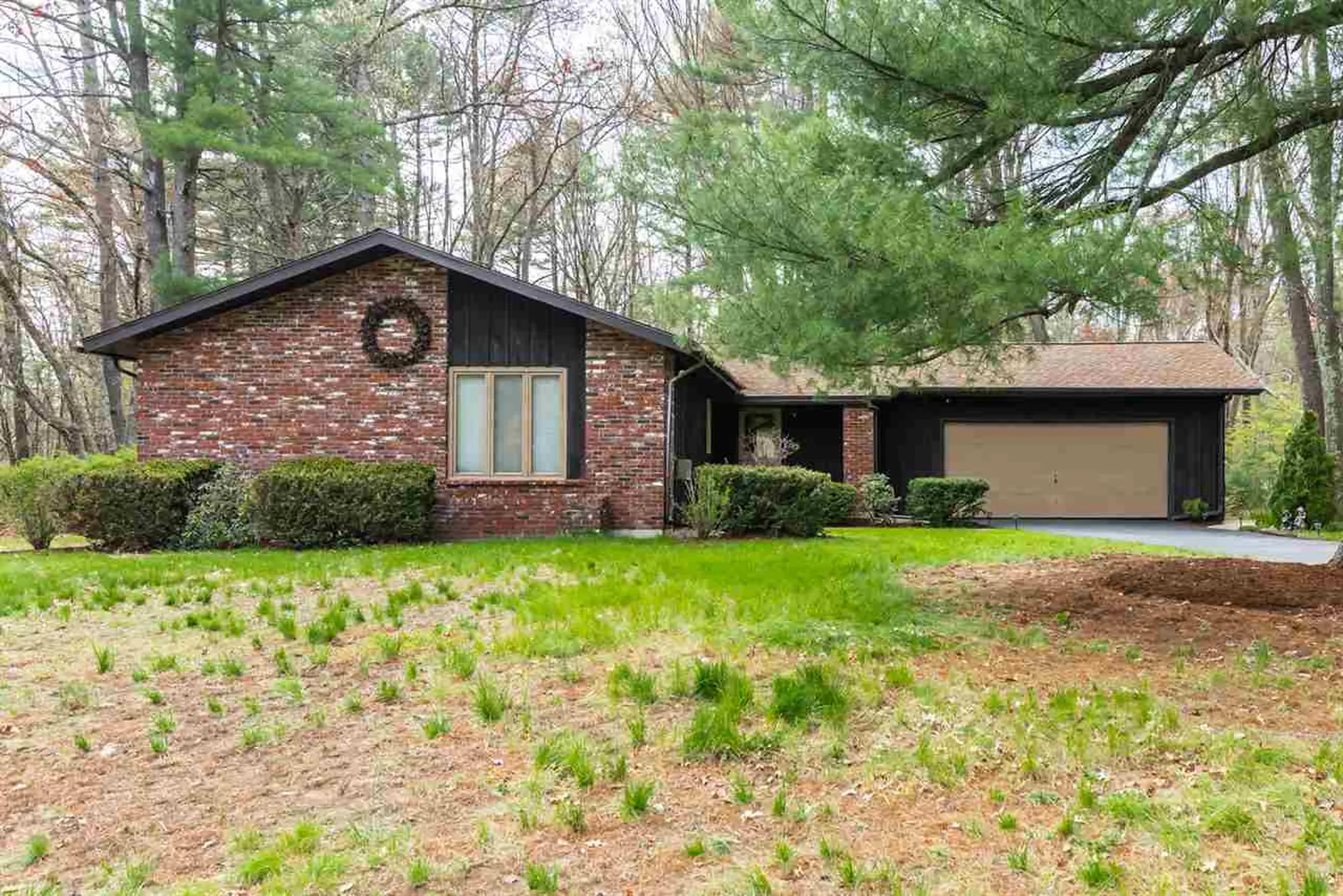 19 Sebbins Pond Drive Bedford NH 03110