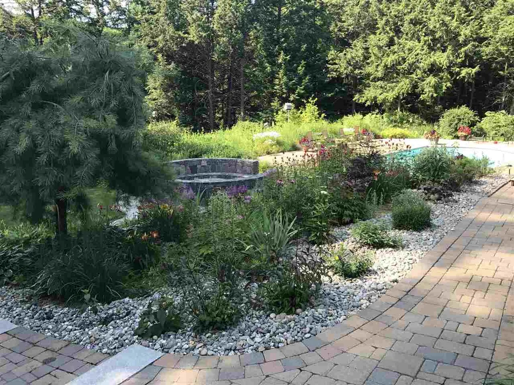 62 Quaker Lane Dover NH 03820
