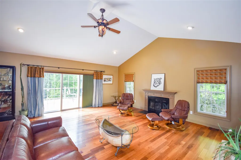 62 Quaker Lane Dover NH 03820