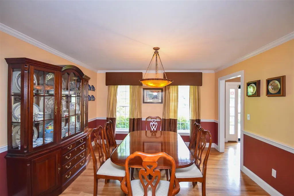 62 Quaker Lane Dover NH 03820