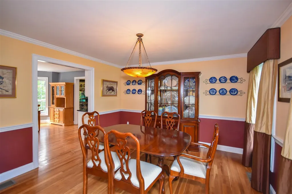 62 Quaker Lane Dover NH 03820