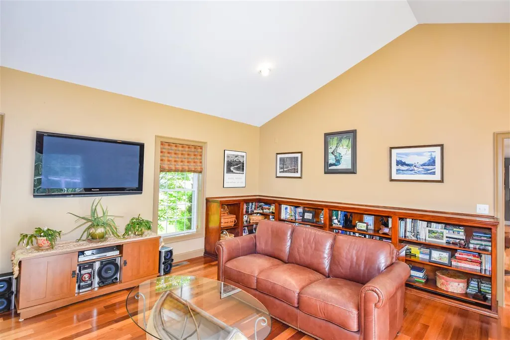 62 Quaker Lane Dover NH 03820