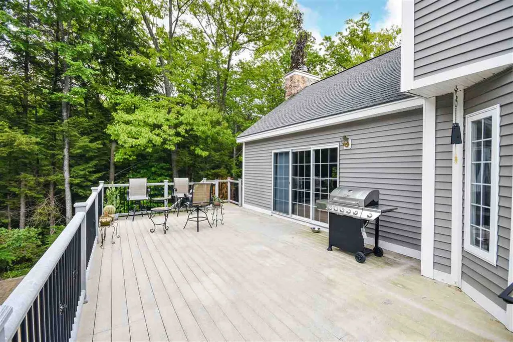 62 Quaker Lane Dover NH 03820