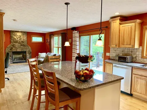 19 Bockes Road Londonderry NH 03053