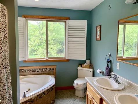19 Bockes Road Londonderry NH 03053