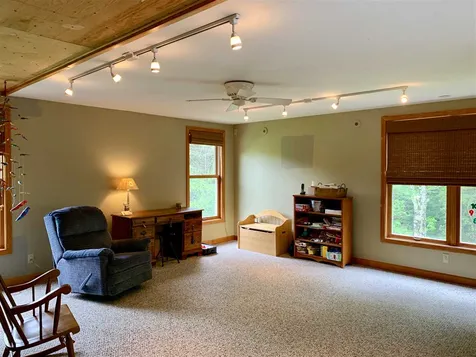 19 Bockes Road Londonderry NH 03053