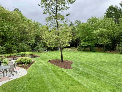 19 Bockes Road Londonderry NH 03053