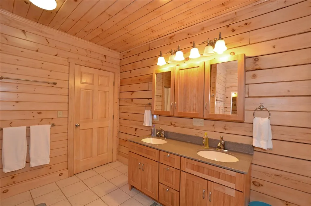 204 Center Road Hyde Park VT 05655