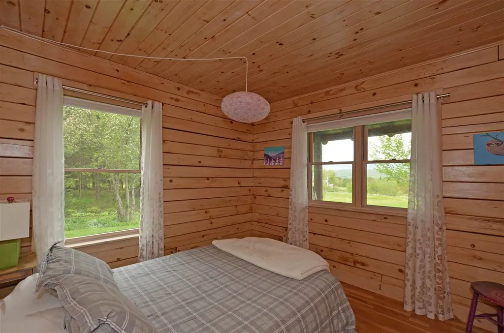 204 Center Road Hyde Park VT 05655