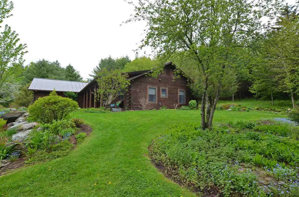 204 Center Road Hyde Park VT 05655