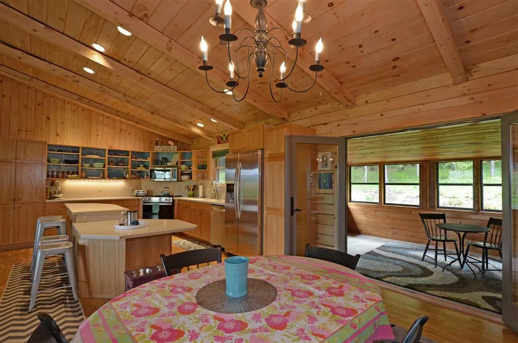 204 Center Road Hyde Park VT 05655