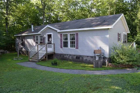 33 Ivy Lane Farmington NH 03835