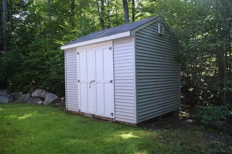 33 Ivy Lane Farmington NH 03835