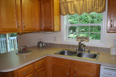 33 Ivy Lane Farmington NH 03835