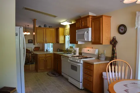 33 Ivy Lane Farmington NH 03835