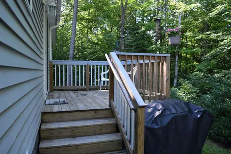 33 Ivy Lane Farmington NH 03835