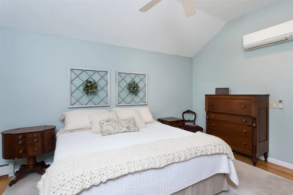 600 Scruton Pond Road Barrington NH 03825