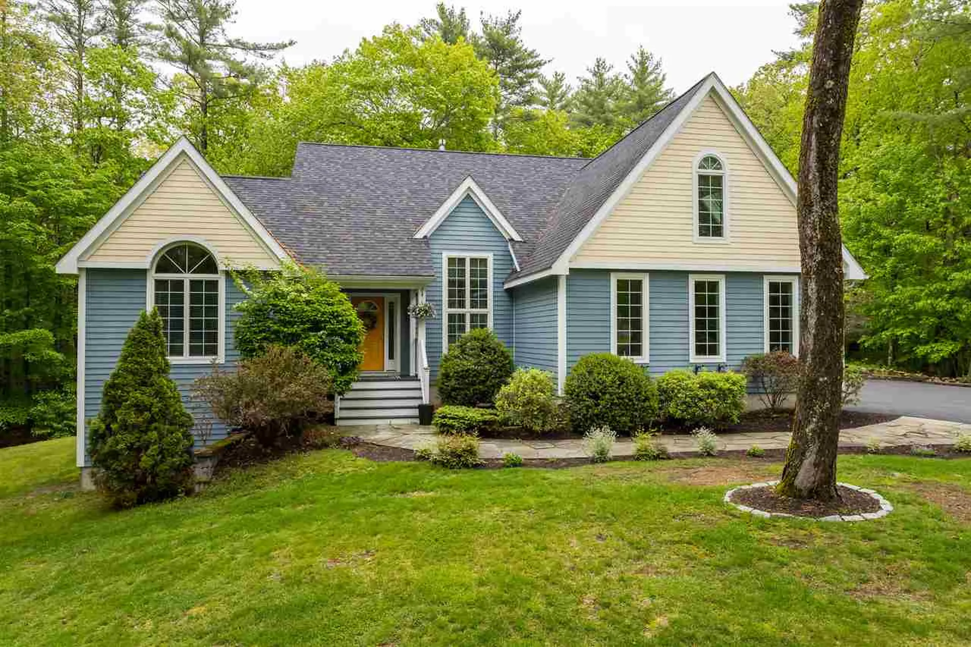 600 Scruton Pond Road Barrington NH 03825