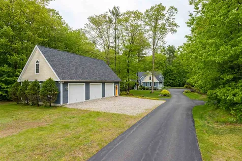 600 Scruton Pond Road Barrington NH 03825