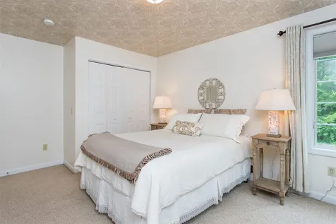600 Scruton Pond Road Barrington NH 03825