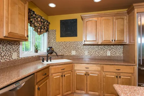 600 Scruton Pond Road Barrington NH 03825