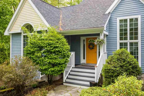 600 Scruton Pond Road Barrington NH 03825