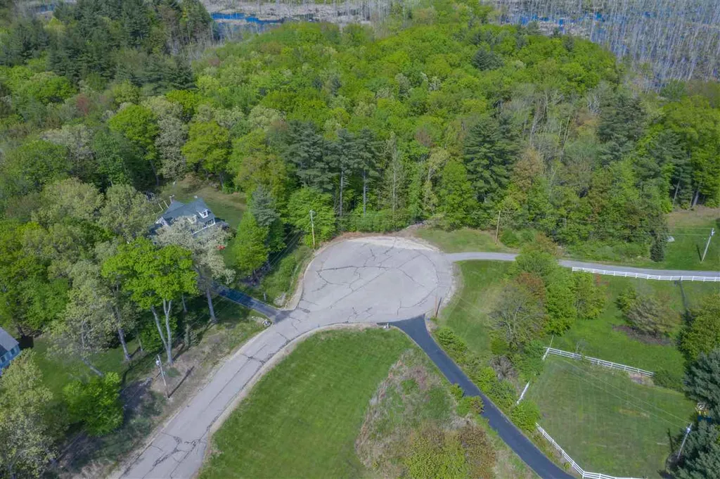 6 Woldridge Lane East Kingston NH 03827