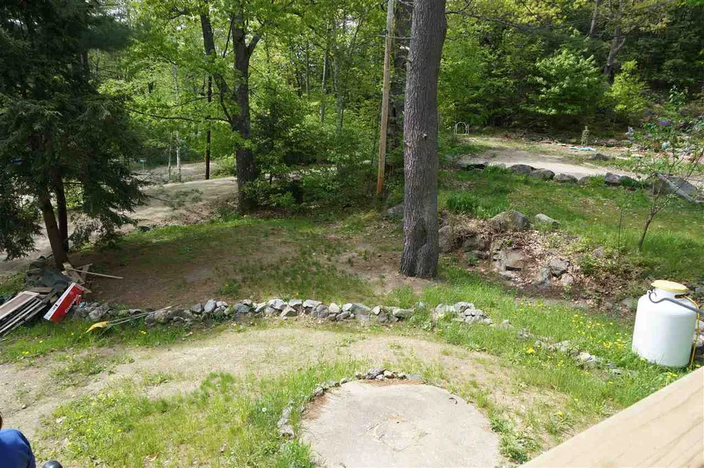 47 Ravenhead Lane Hillsborough NH 03244