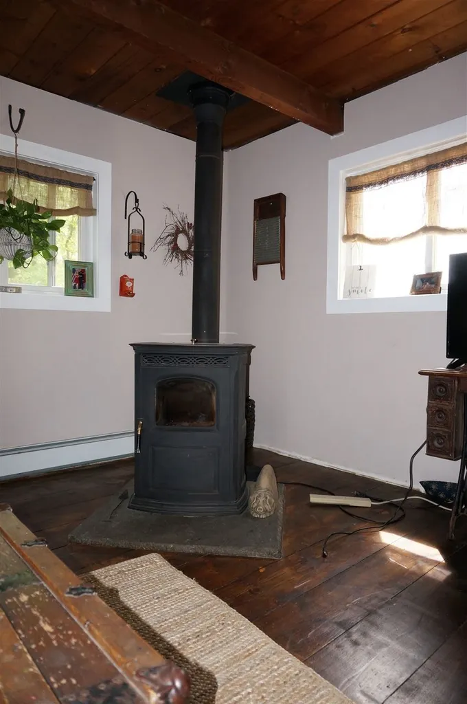 47 Ravenhead Lane Hillsborough NH 03244