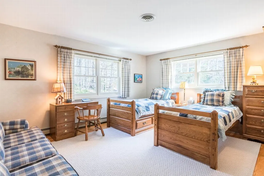 328 Redding Lane Moultonborough NH 03254