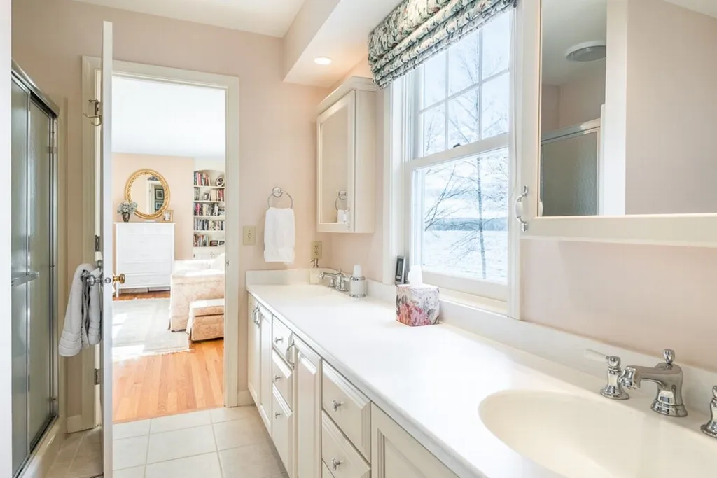 328 Redding Lane Moultonborough NH 03254