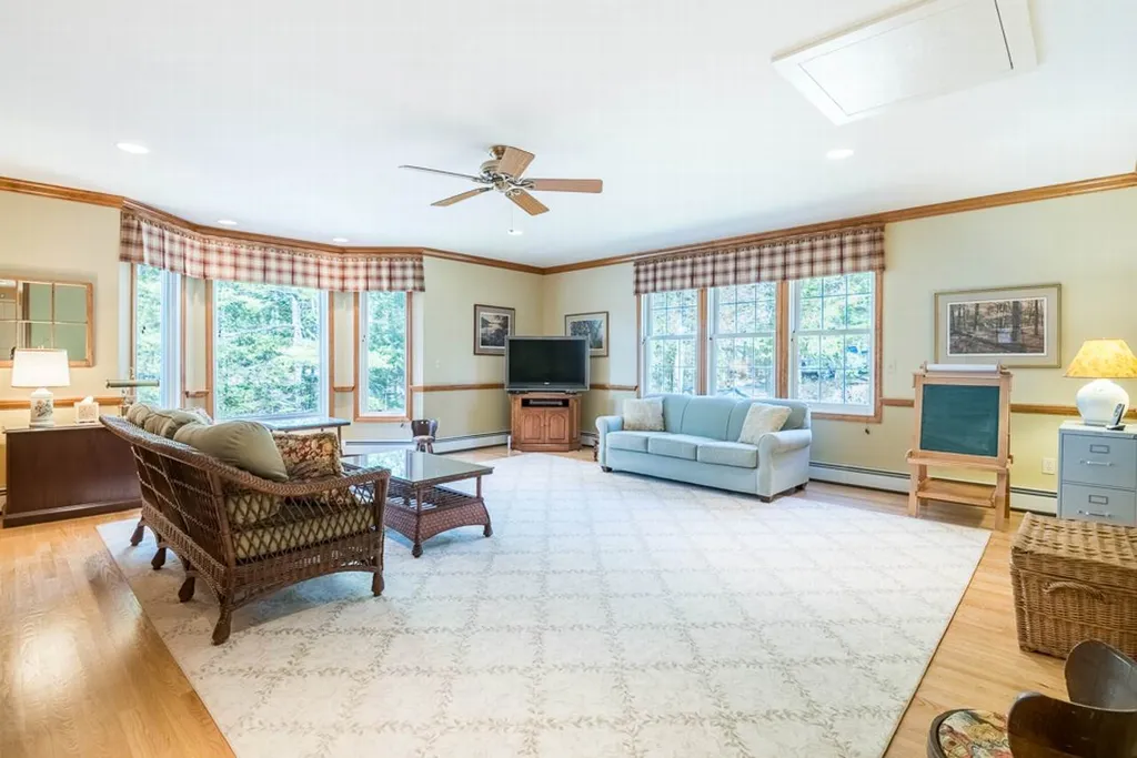 328 Redding Lane Moultonborough NH 03254